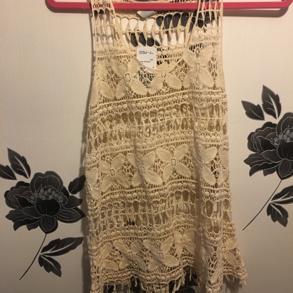 Lace tank cream